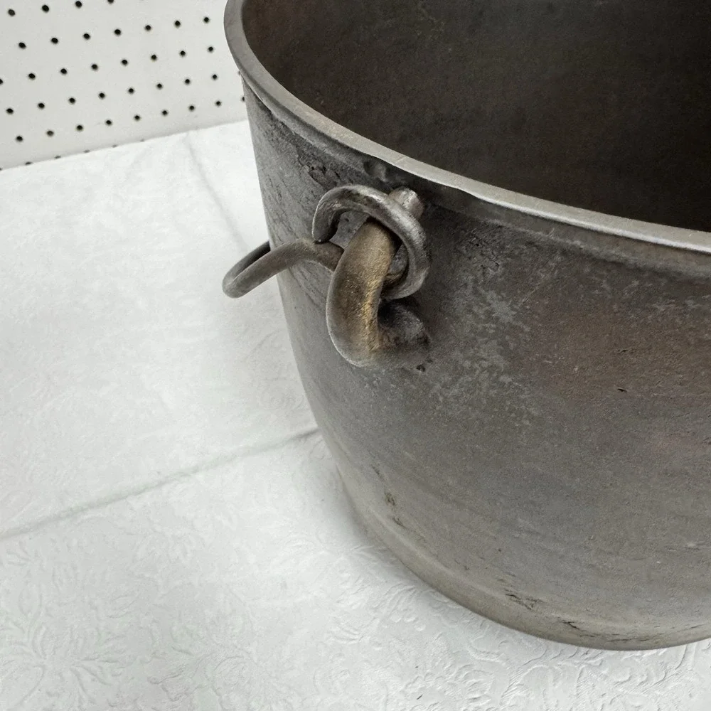 Antique Cast Iron Cauldron Pot 3 Legged Spider Gate Marked Bail Handle Primitive